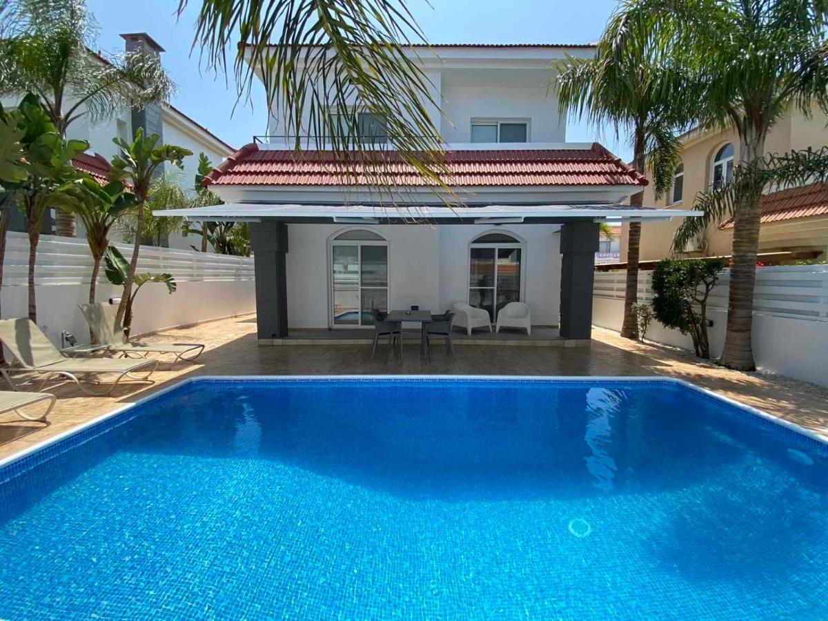 Villa Diana - 200 Meters From Kapparis, Fireman'S Beach Паралимни Экстерьер фото